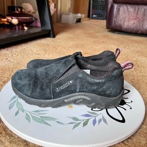 Merrell Jungle Moc Slip On Shoes in Black Suede Leather kids size 5.